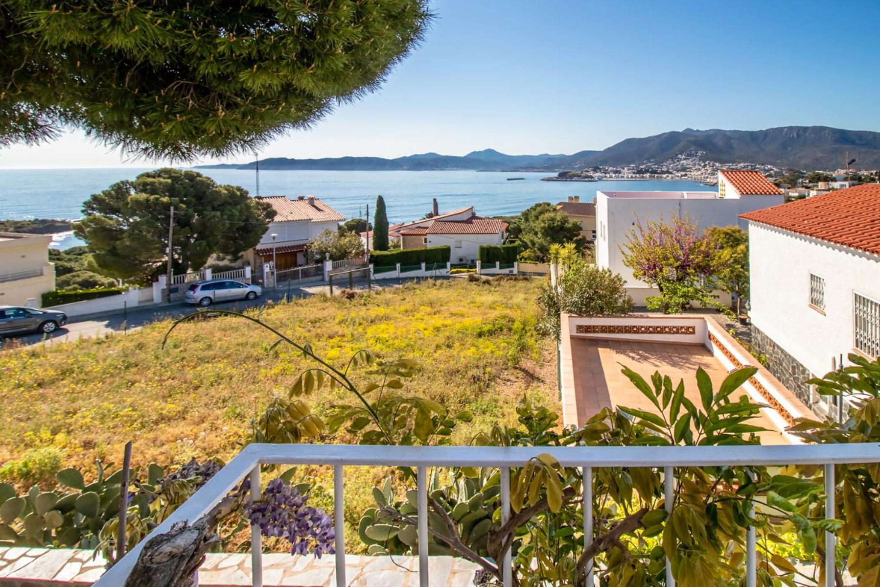 Cap Ras 01 Con Terraza Y Barbacoa Gerona